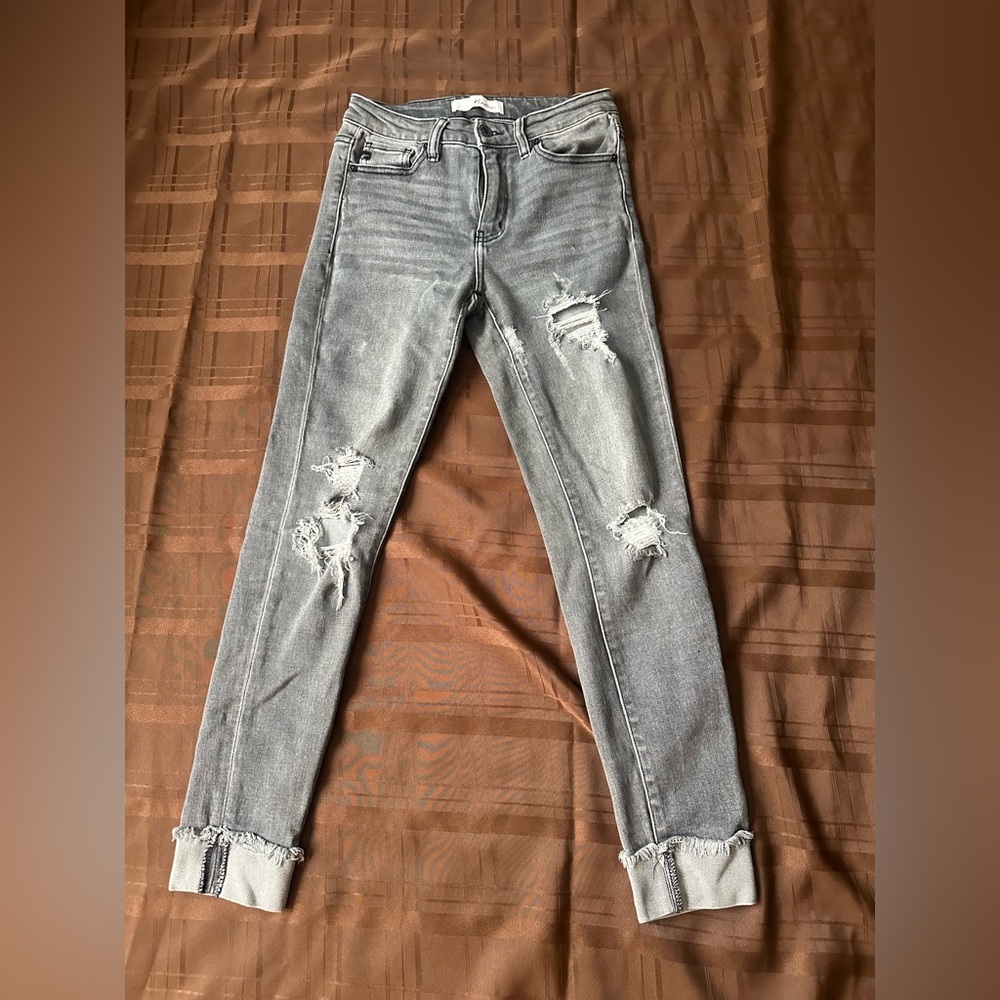 Stylish Gray Distressed Women Jeans